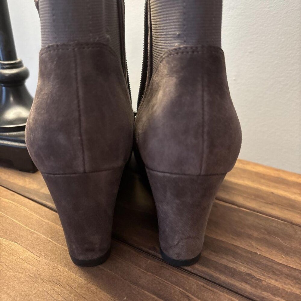 Clarks Brown Suede Leather High Wedge Heel Lace Up Ankle Boots Sz 8.5M. Casual - Picture 4 of 8